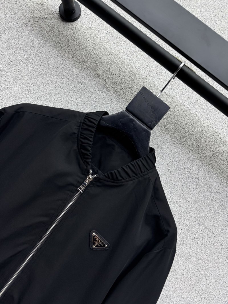 Бомбер Prada