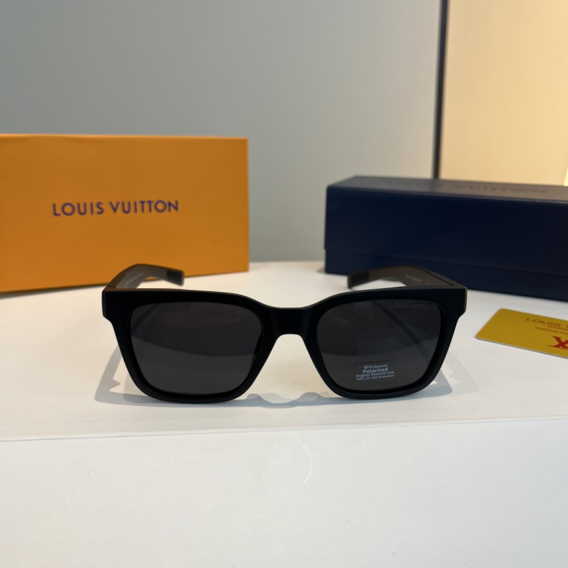 Солнцезащитные очки Louis Vuitton черные