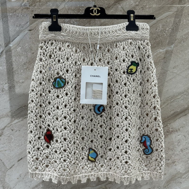 Ажурная юбка Chanel с вышивкой морских мотивов