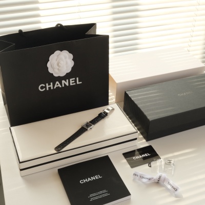 Часы Chanel