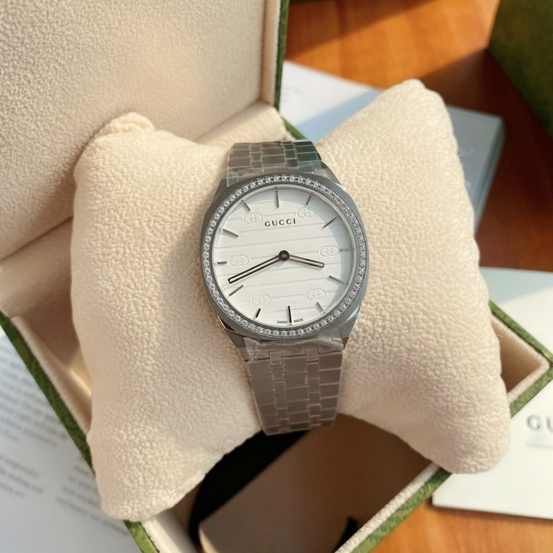 Часы Gucci