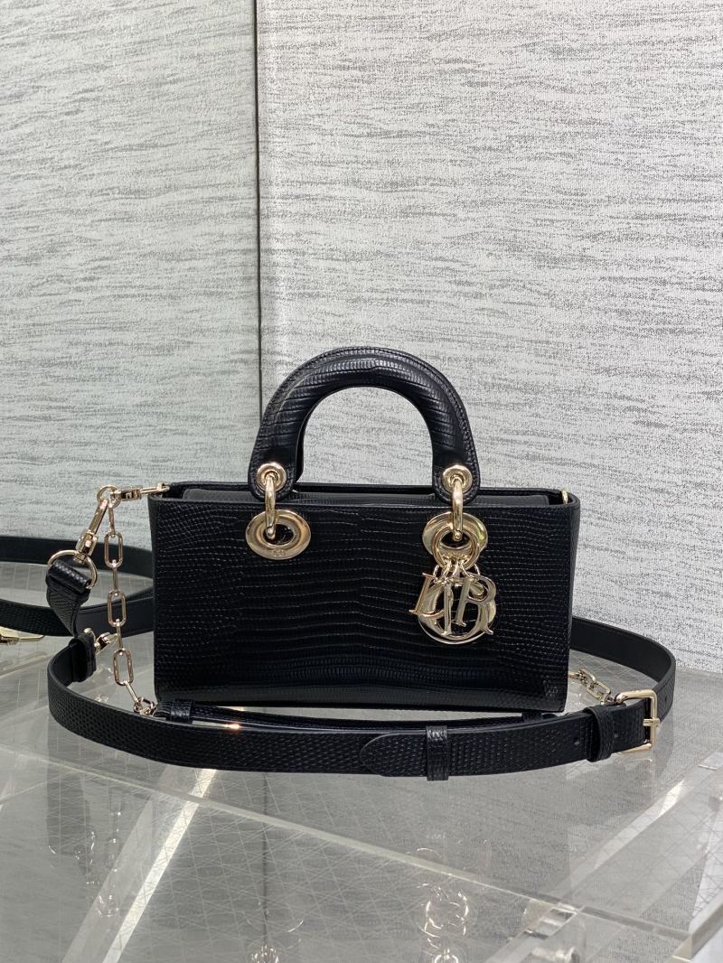 Черная сумка Dior Lady Dior с ремнем