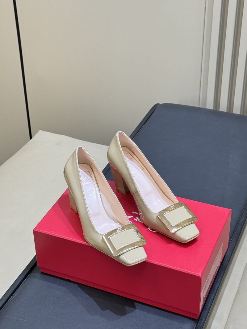 Женские туфли Roger Vivier Belle Vivier с квадратным каблуком и декоративной пряжкой