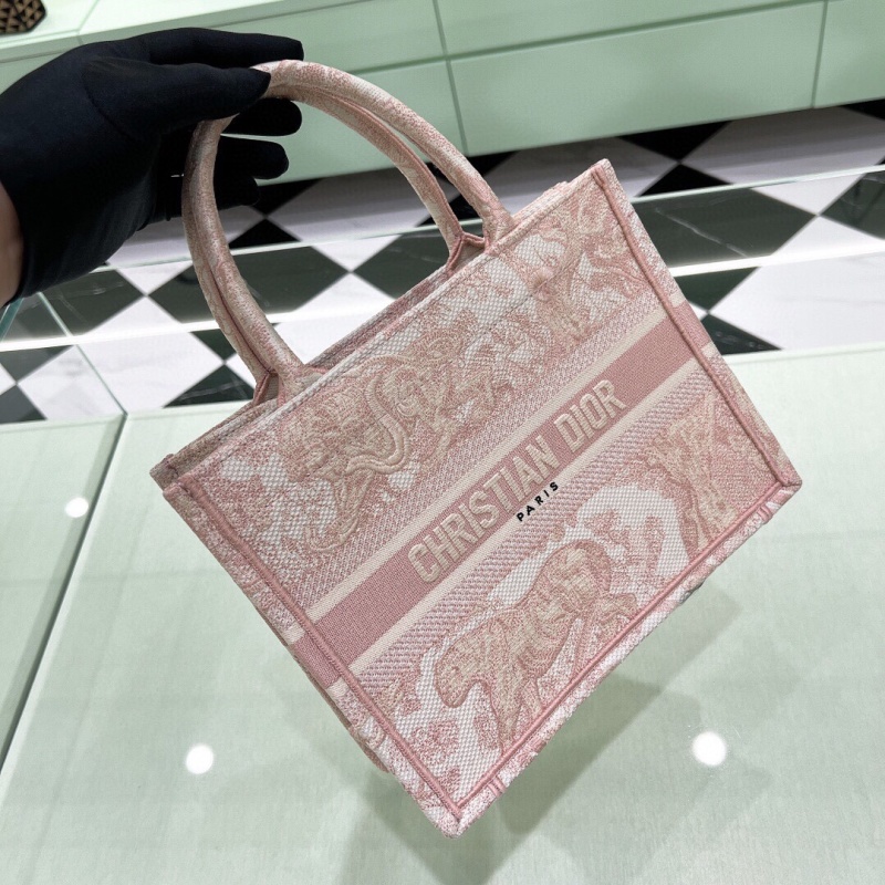 Сумка Dior с принтом животных