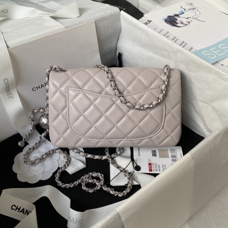 Женская сумка Chanel Classic Flap Mini со звонком