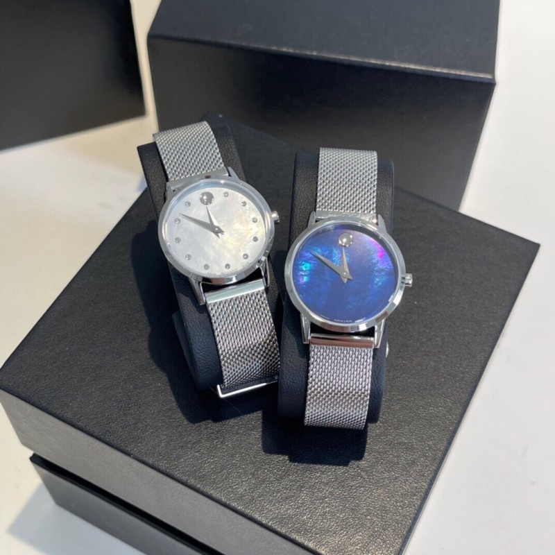 Часы Movado