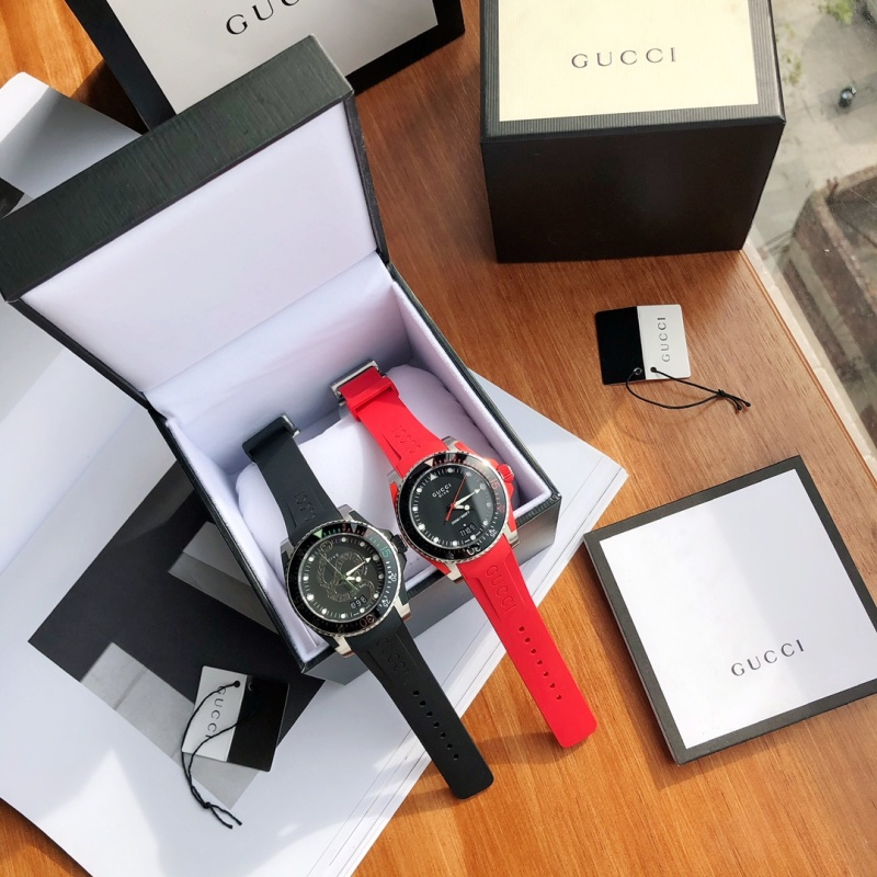 Часы Gucci