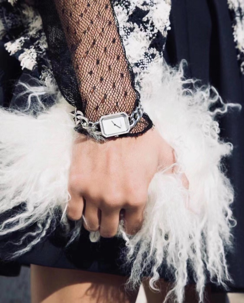 Часы Chanel