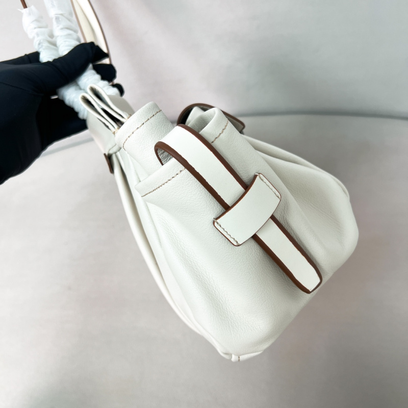 Сумка Prada с пряжками