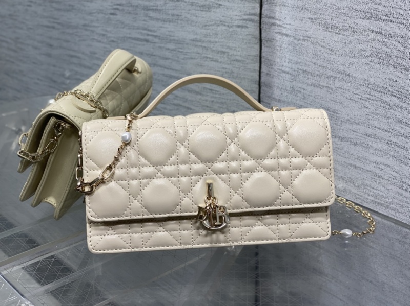 Сумка Dior бежевая
