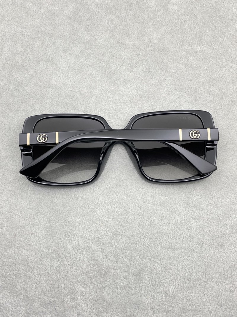 Солнцезащитные очки в черной оправе, размер 56-18-145 Gucci