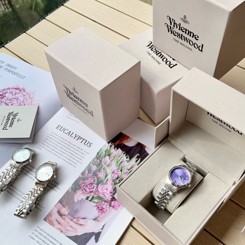 Часы Vivienne Westwood