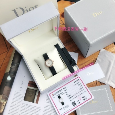 Часы Dior