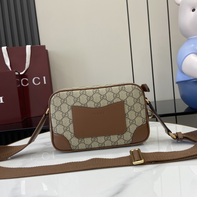 Плечевая сумка Gucci с монограммой
