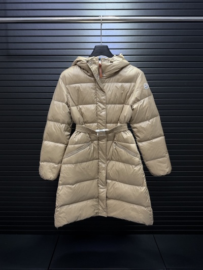 Пуховик Moncler Bellevue