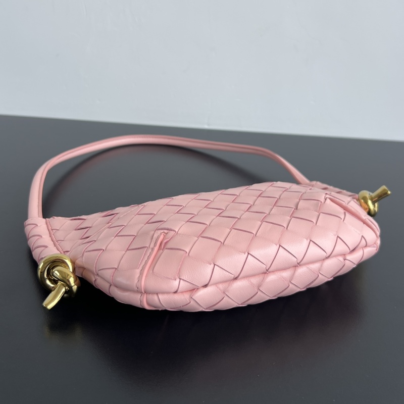 Сумка Bottega Veneta Mini Solstice плетеная розовая с узлом