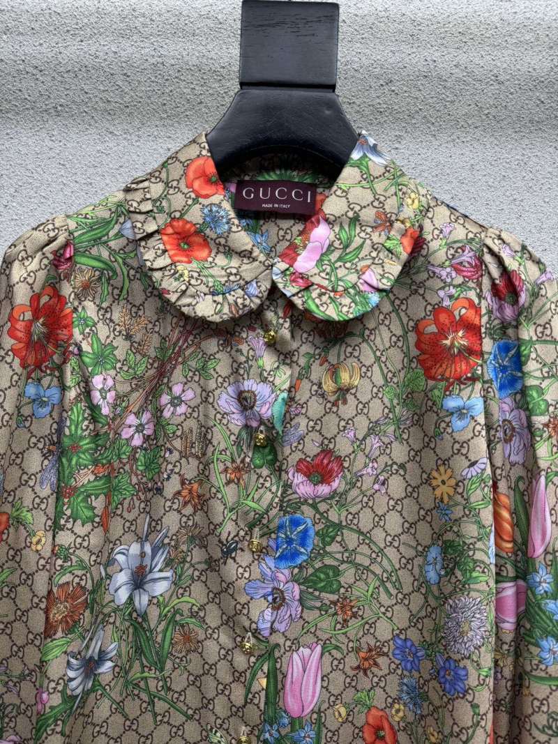 Комплект из рубашки и юбки с цветочным принтом Gucci