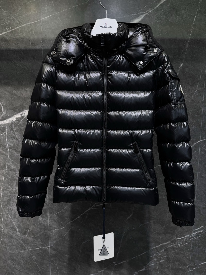 Пуховик Moncler