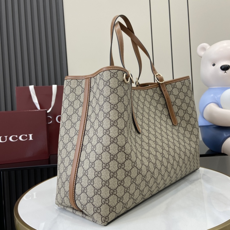 Сумка Gucci с монограммой