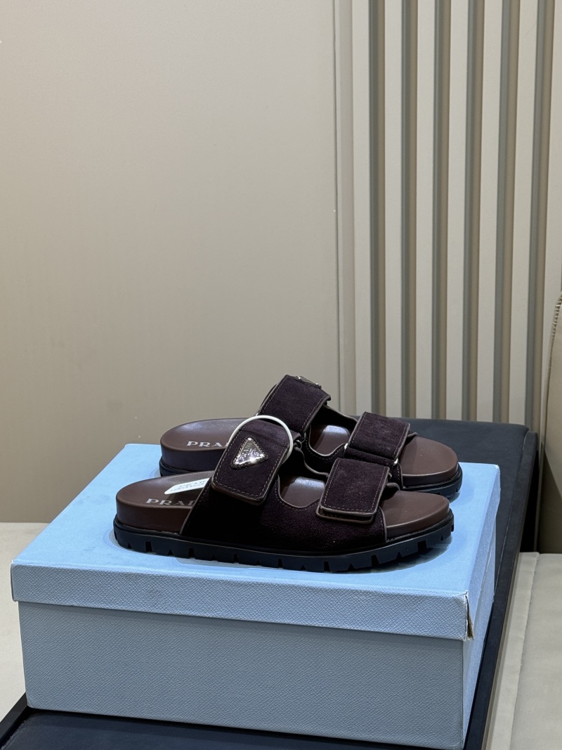Женские кожаные сандалии Prada на платформе