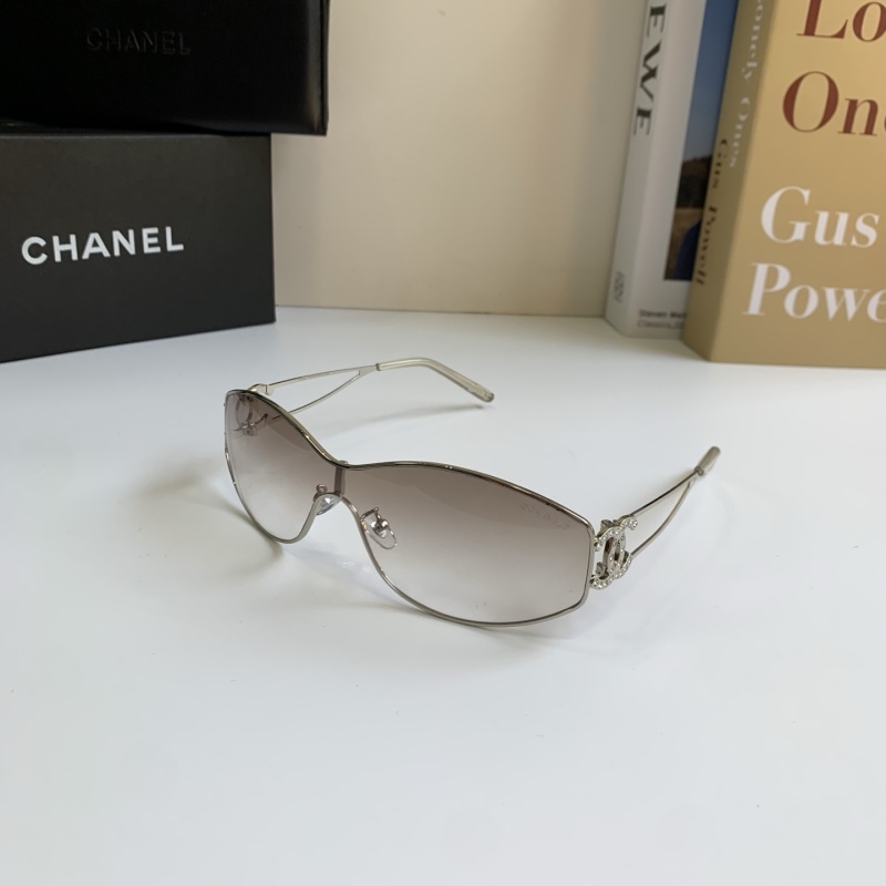Солнечные очки Chanel классические