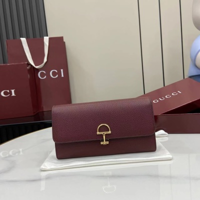 Портмоне Gucci с золотой фурнитурой
