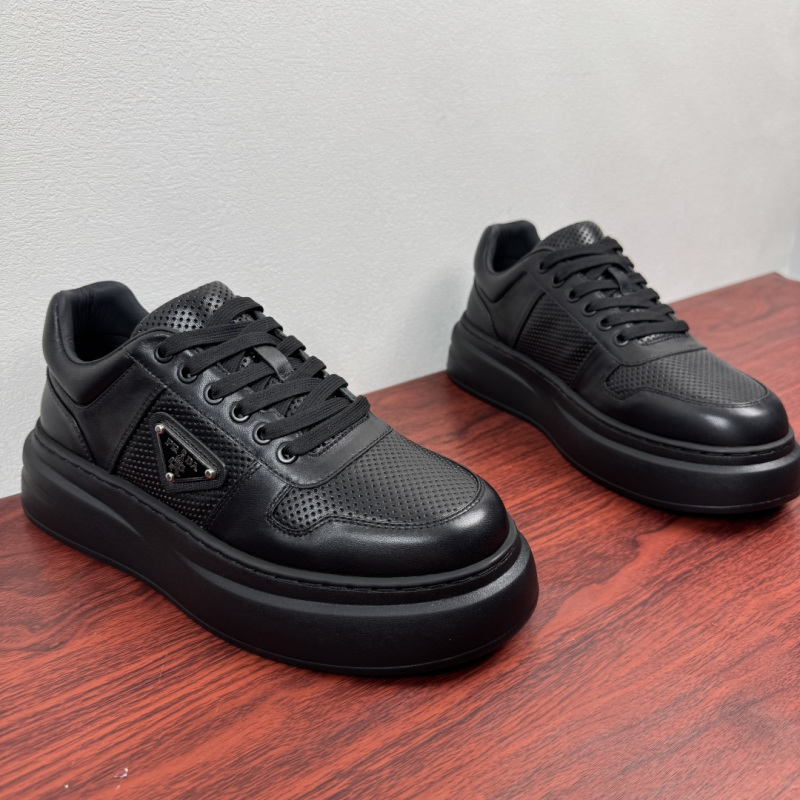 Мужские кроссовки Prada