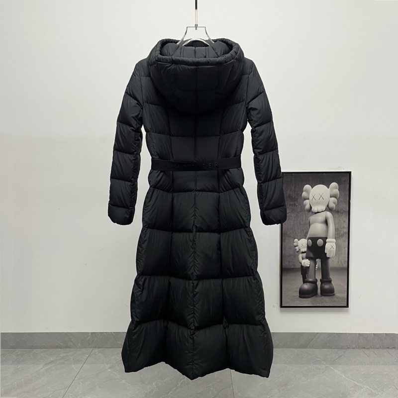 Пуховик Moncler