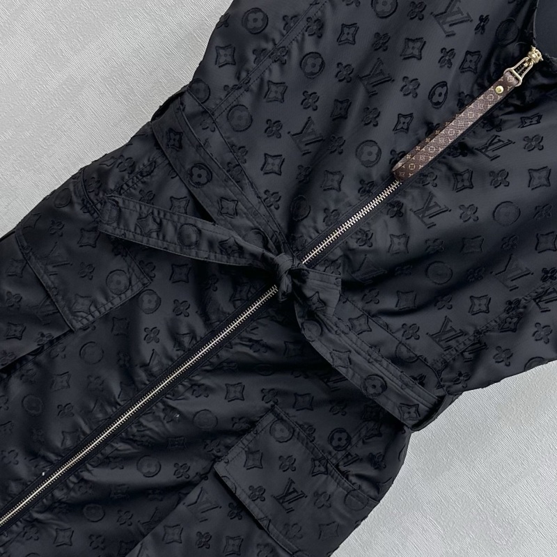 Чёрный жилет Louis Vuitton с монограммой
