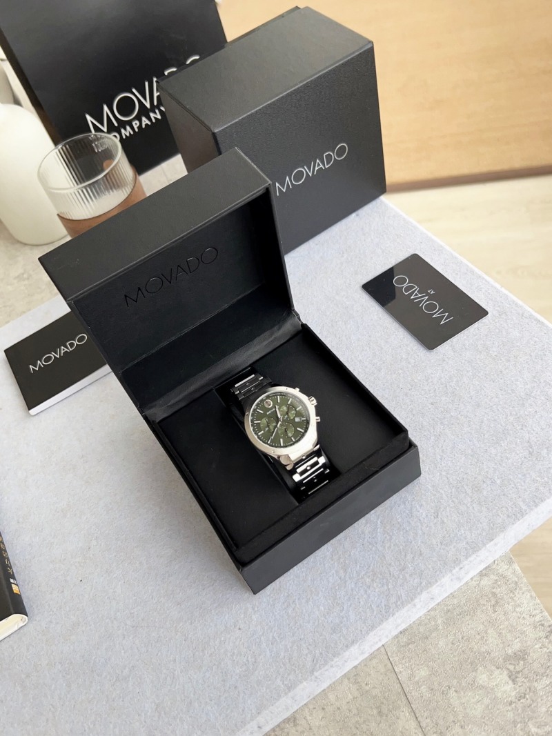 Часы Movado