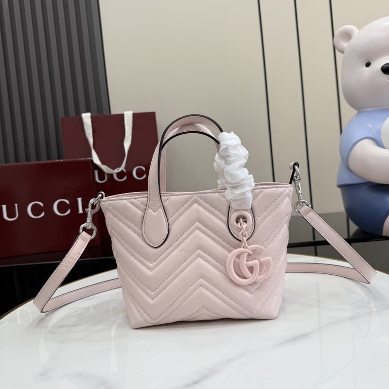 Сумка Gucci розовая с кисточкой