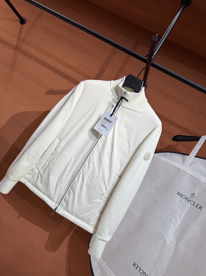 Пуховик Moncler