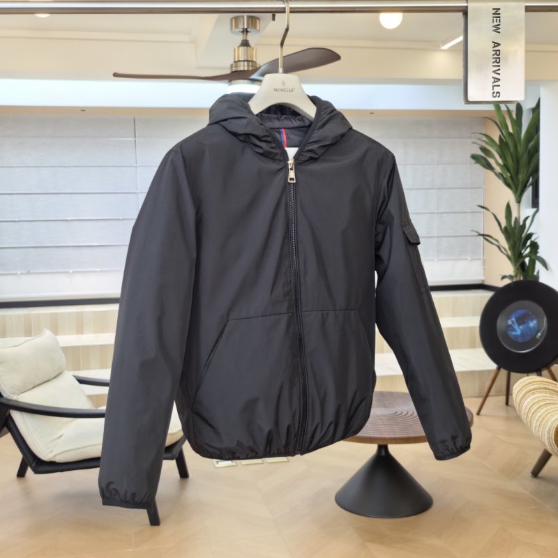 Пуховик Moncler