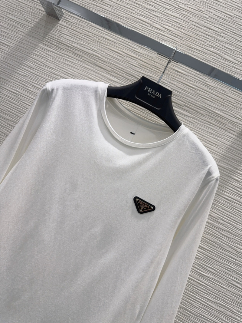 Футболки Prada