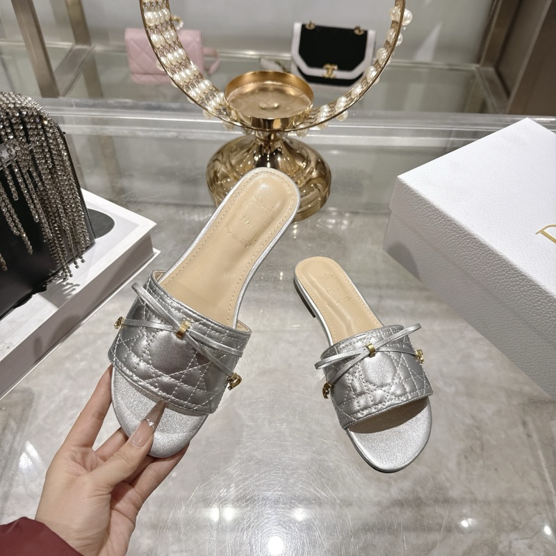 Женские серебряные тапочки с бантом Dior
