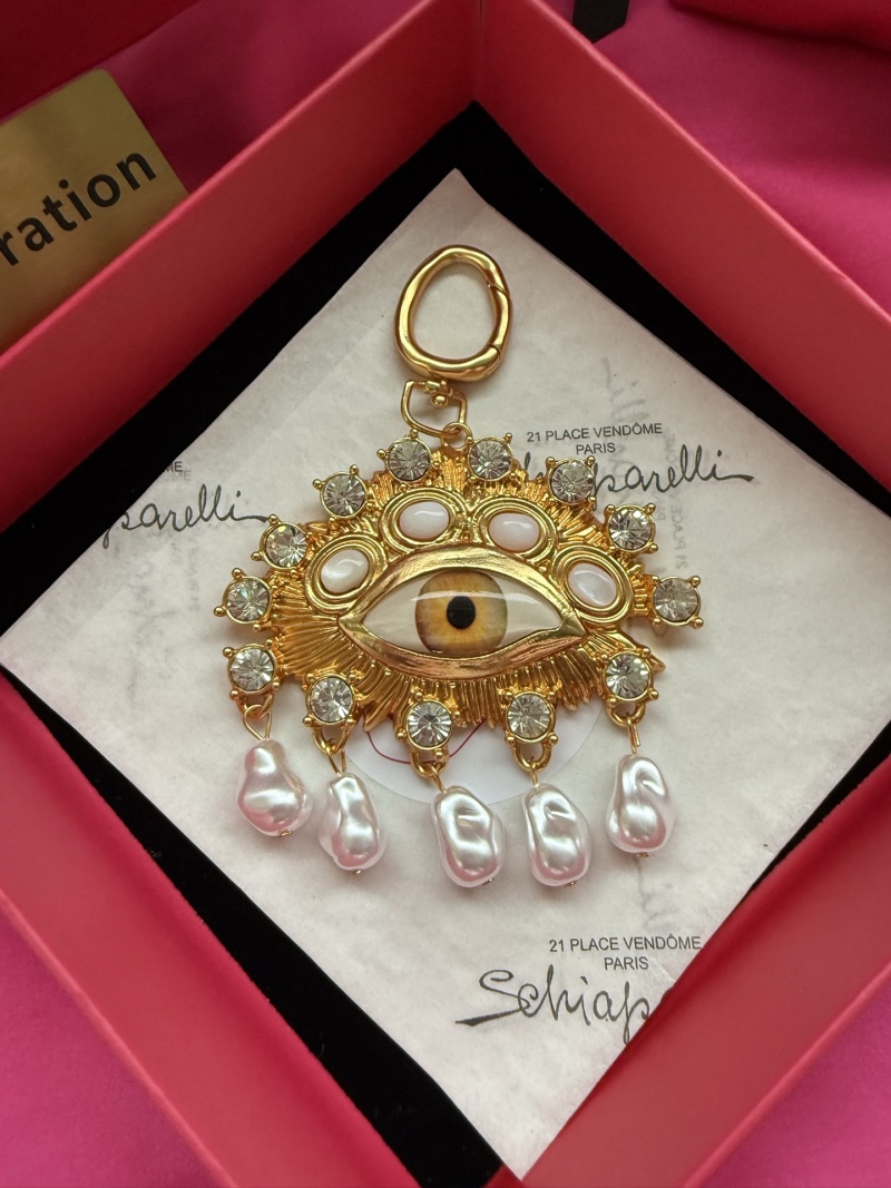 Подвеска с глазом и жемчугом Schiaparelli