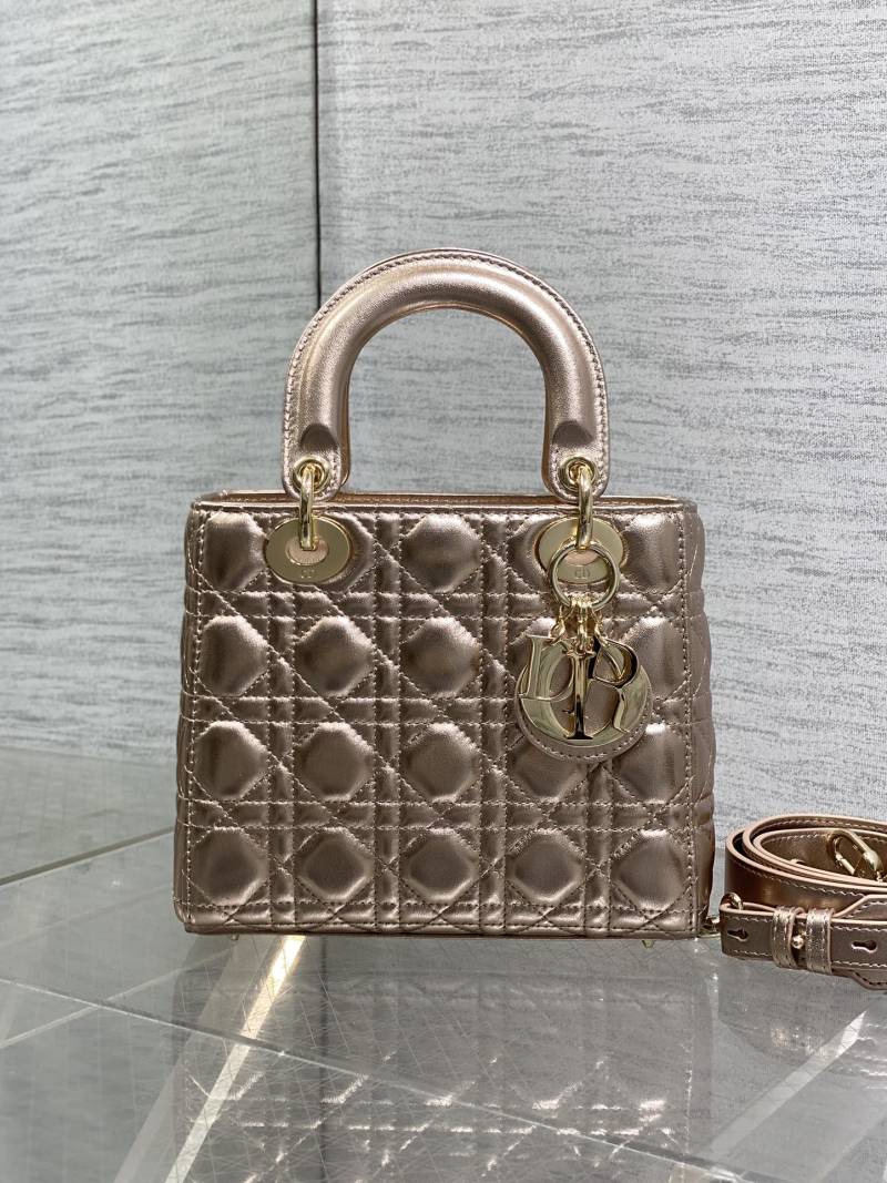 Сумка Dior Lady Dior с ремнем