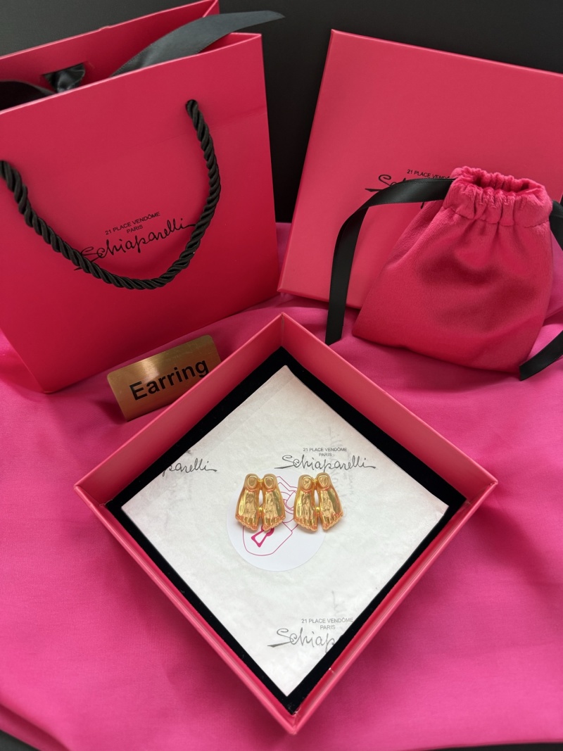 Серьги в форме ног Schiaparelli