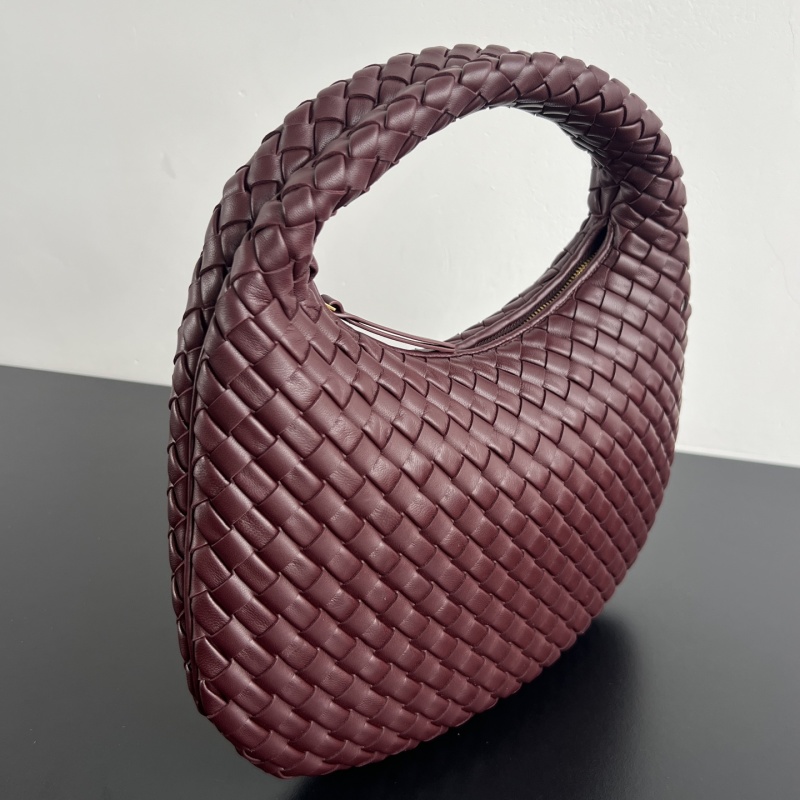 Сумка Bottega Veneta из тисненой кожи