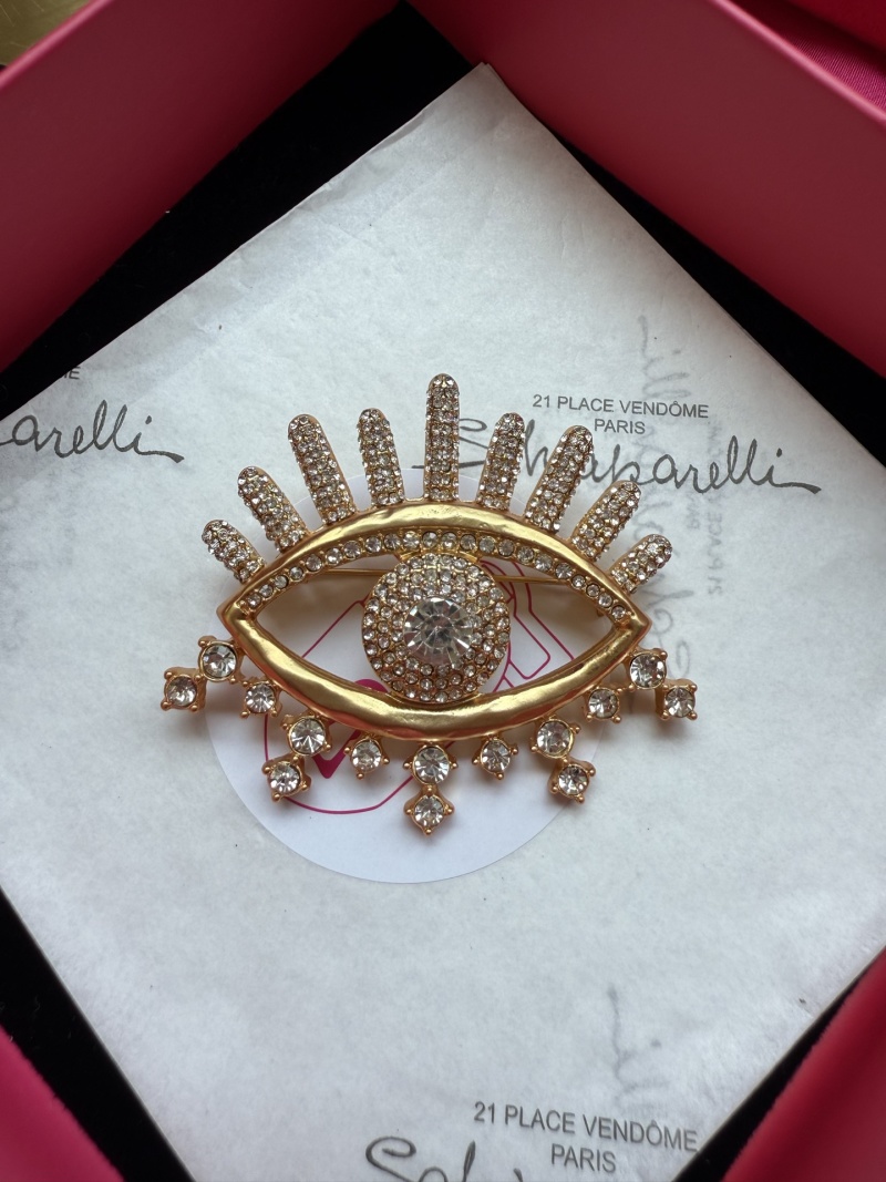 Брошь в виде глаза с кристаллами Schiaparelli