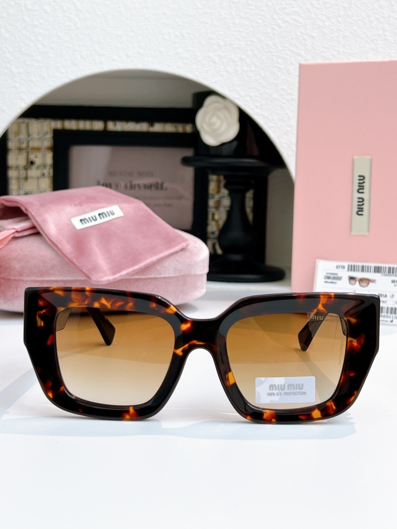 Очки Miu Miu модель SMU B05-F
