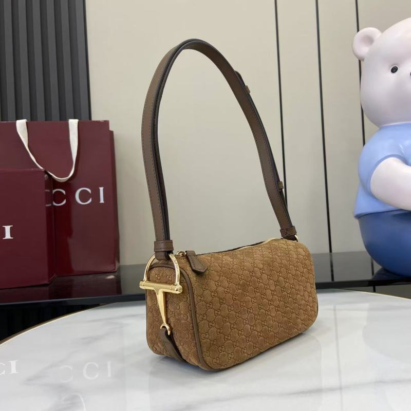 Сумка Gucci с монограммой и ремнем