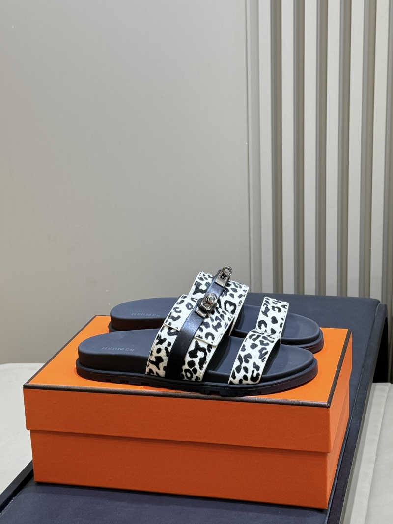 Шлёпанцы Hermes с ремешком Hermès