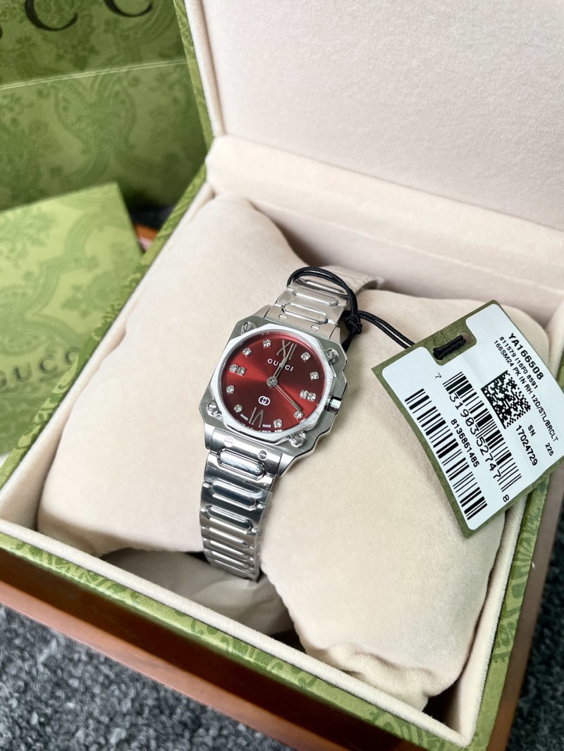 Часы Gucci
