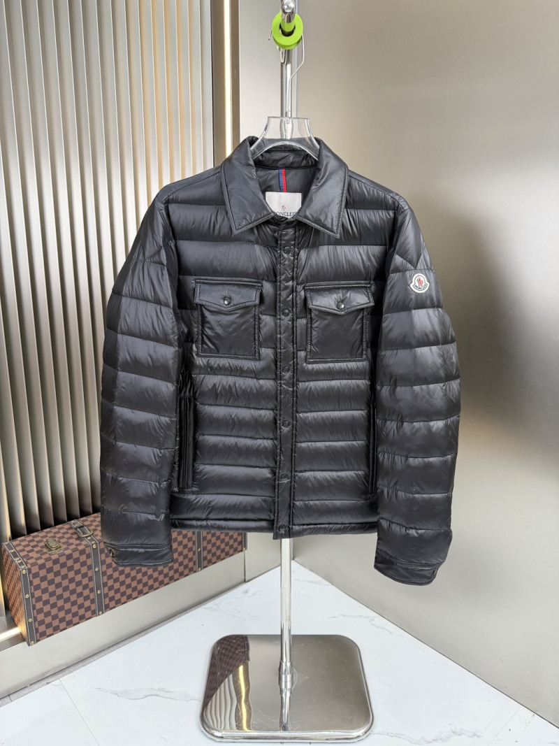 Пуховик Moncler