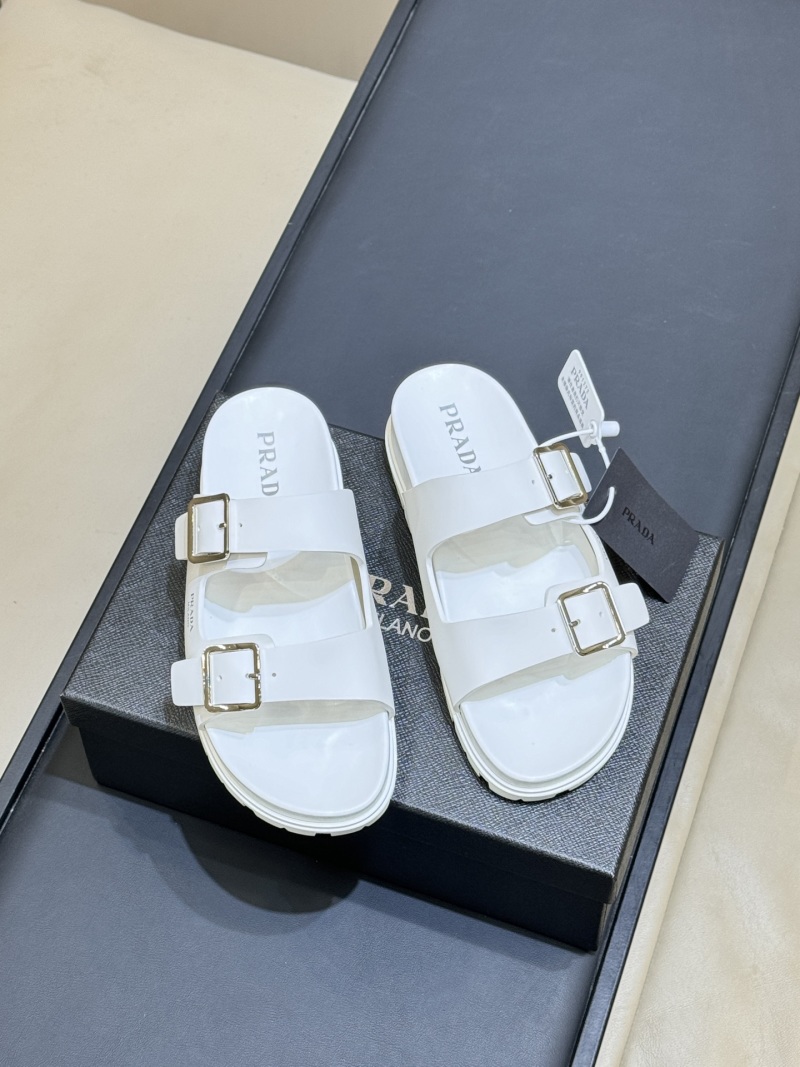 Шлёпанцы Prada