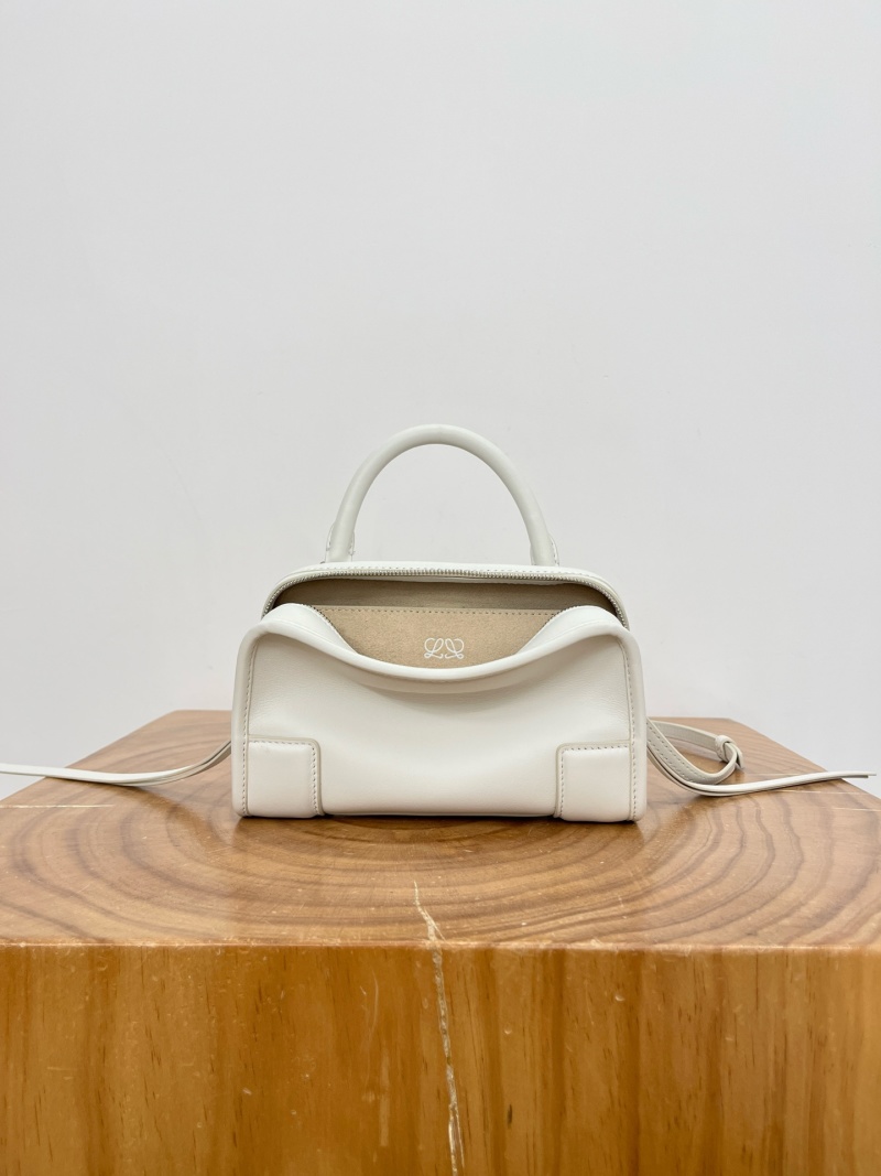 Мини-сумка Loewe