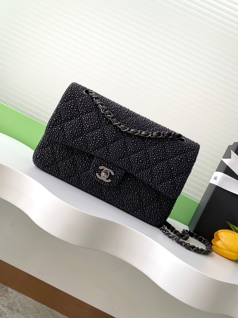 Черная сумка CF с кристаллами Chanel