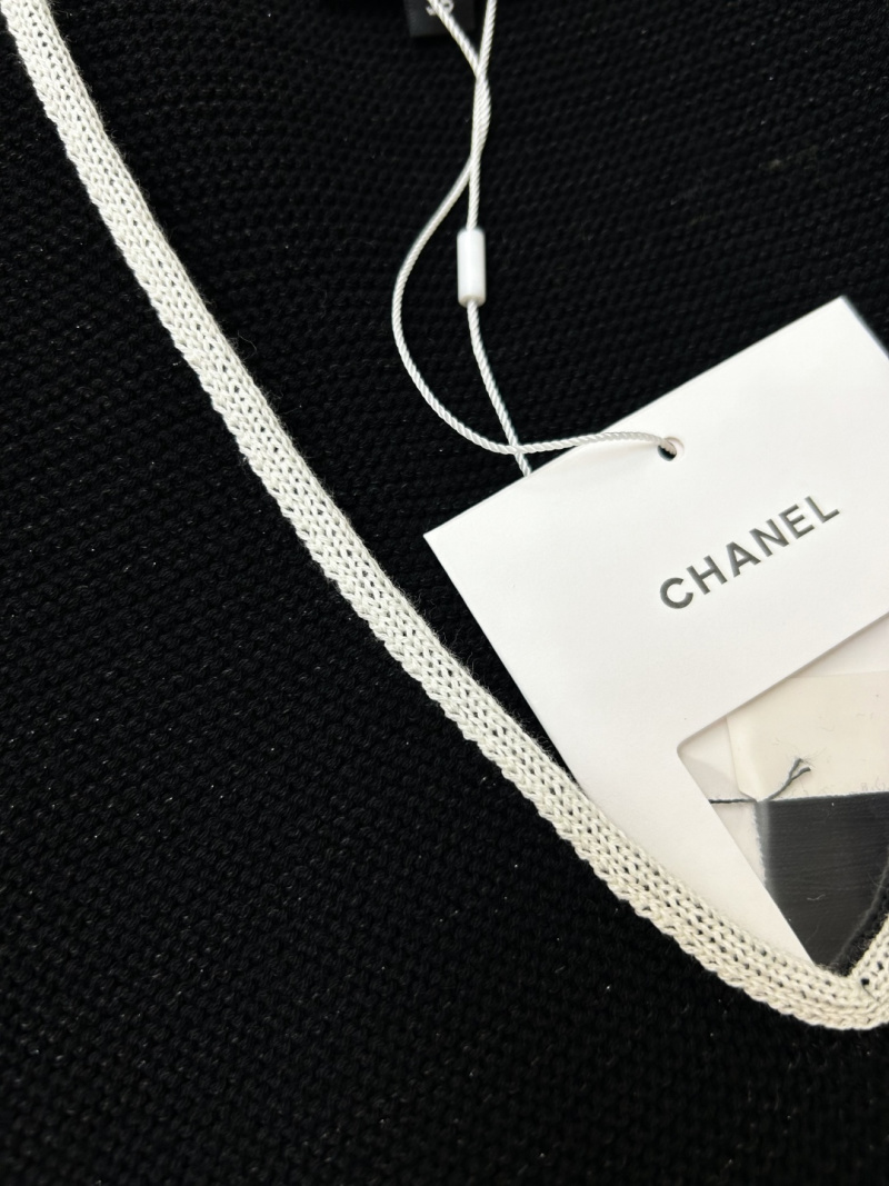 Женский вязаный джемпер с контрастной отделкой Chanel