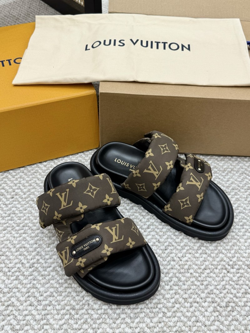 Сандалии женские с широкими подушечными ремнями и массивной подошвой Louis Vuitton